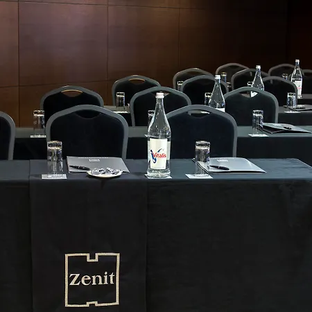 Zenit Hotell 4*