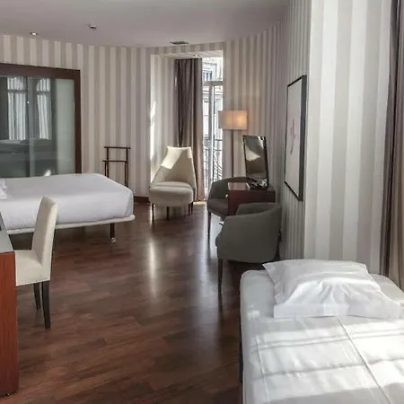 Zenit Hotell 4*