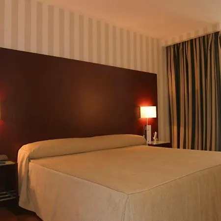 Zenit Hotell 4*
